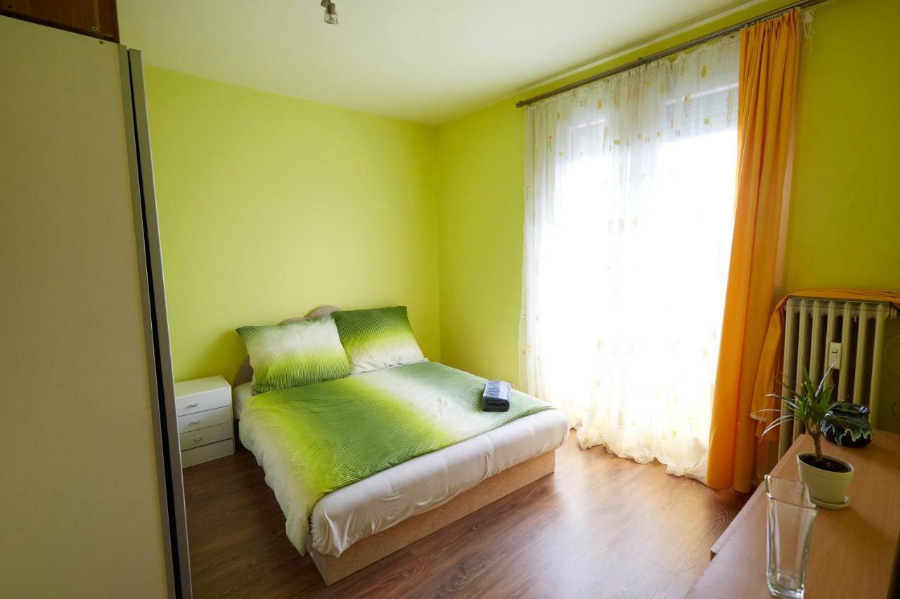 Egyetemvaros - A. Apartman เปตช์ ภายนอก รูปภาพ