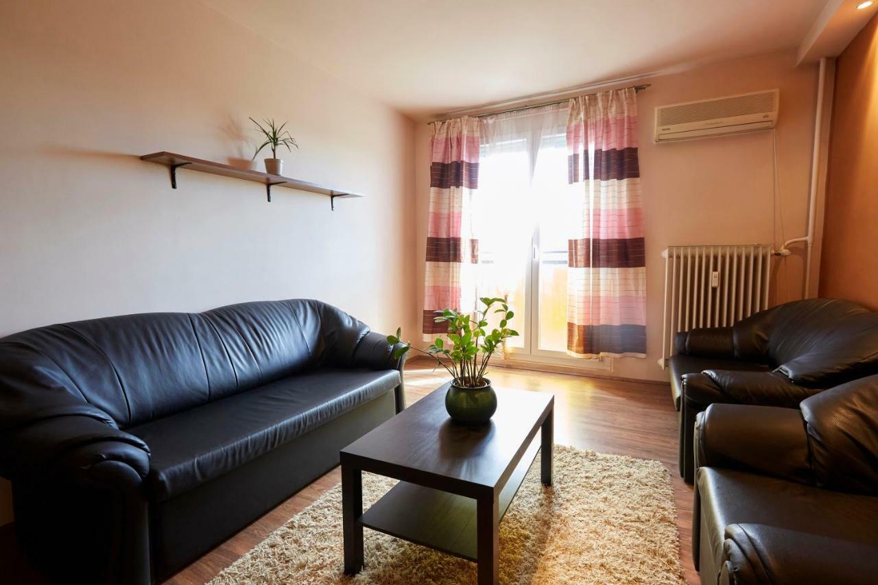 Egyetemvaros - A. Apartman เปตช์ ภายนอก รูปภาพ